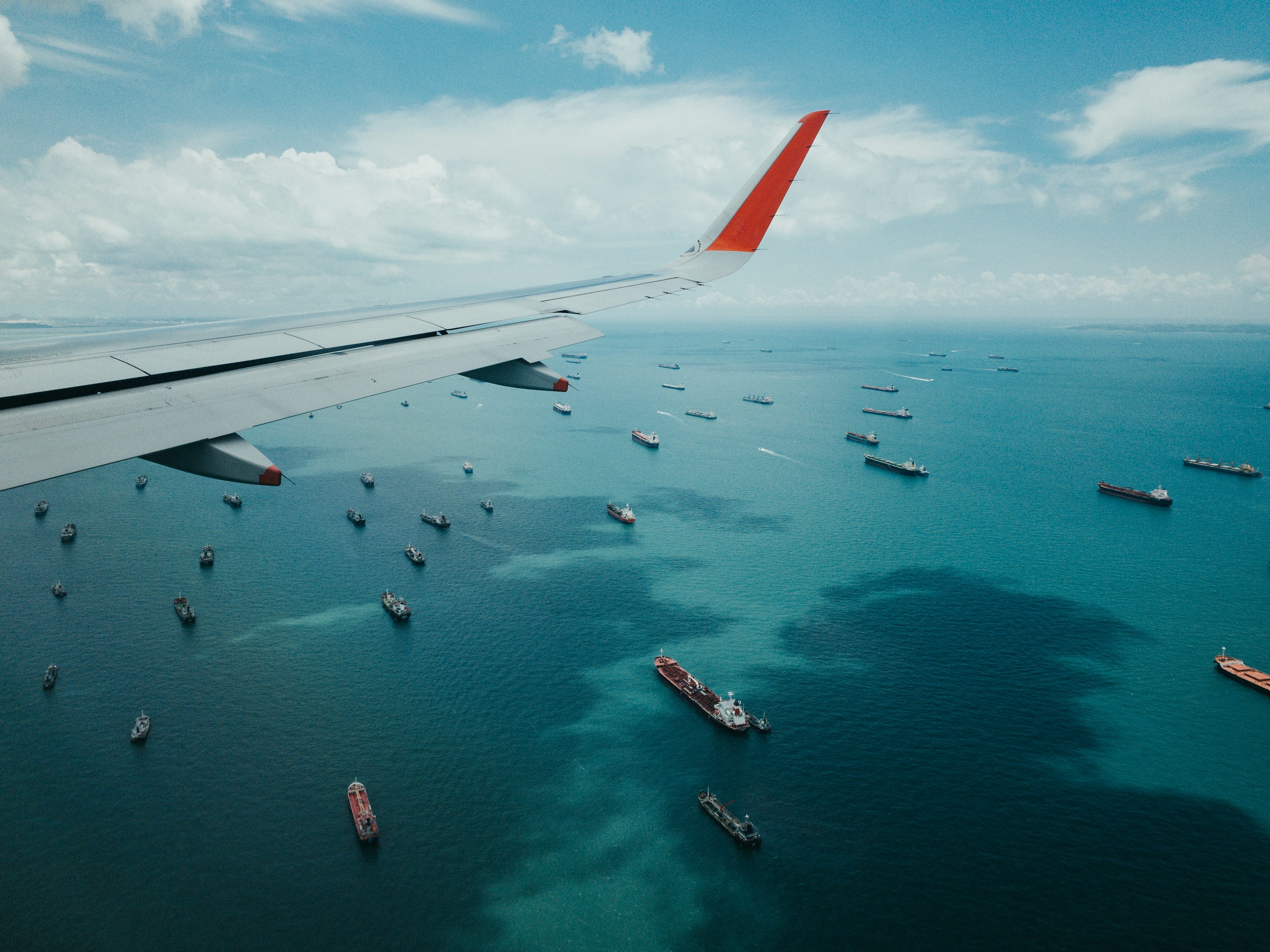 Air vs. Sea Freight – Which is Best for Your Business?